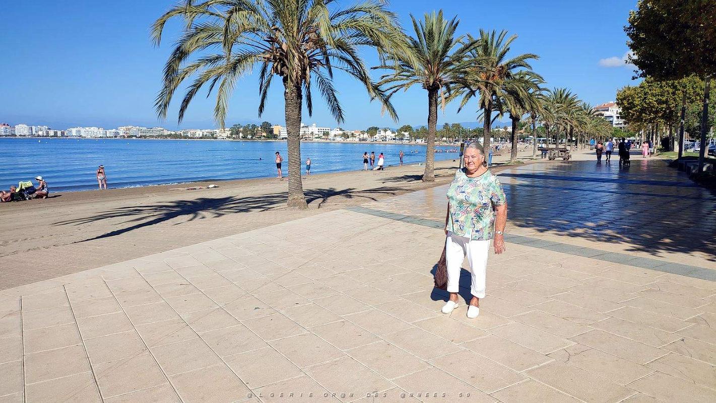 39 - Rosas - Paseo Maritime et Plage Nova.jpg